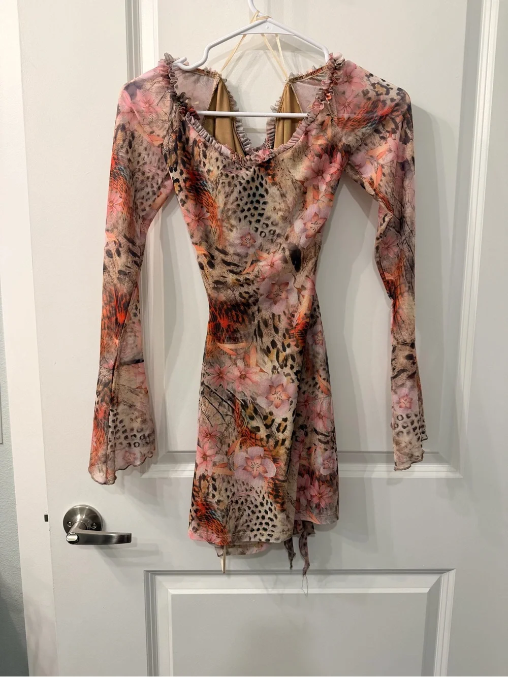 Floral Leopard Off-Shoulder Cutout mini dress - Pink - Picture 3 of 3
